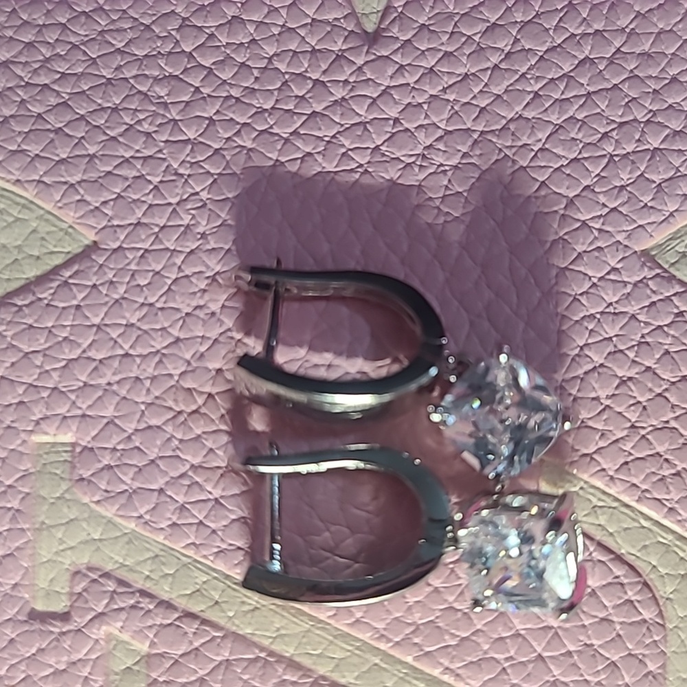 Elegant Pretty Sterling Silver  Huggie Hoop Earrings